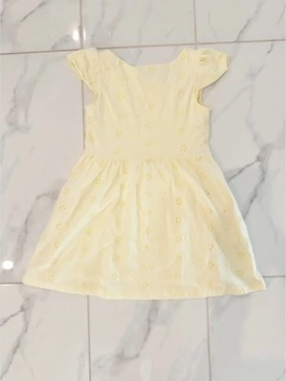 Cat & Jack Girls' Short Sleeve Knit Eyelet Dress -  Pale Yellow S (6/7)